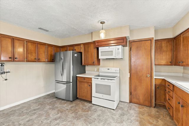3202 Casino Drive, Dallas, TX 75224
