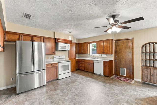 3202 Casino Drive, Dallas, TX 75224