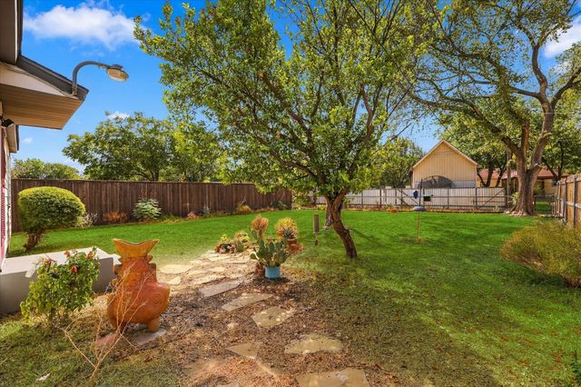 3202 Casino Drive, Dallas, TX 75224