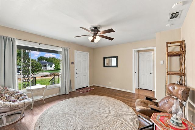 3202 Casino Drive, Dallas, TX 75224