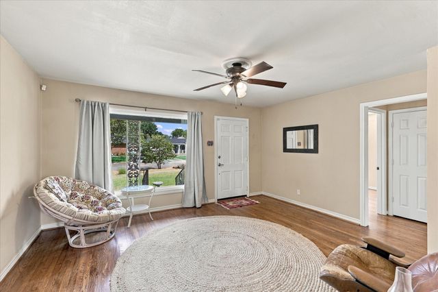3202 Casino Drive, Dallas, TX 75224