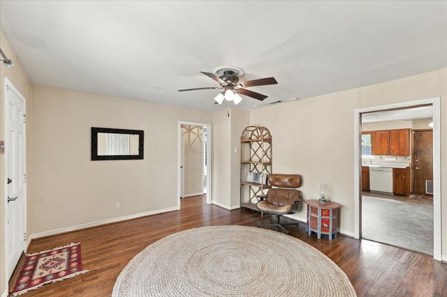 3202 Casino Drive, Dallas, TX 75224