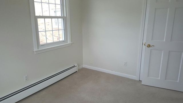 160 Tyngsboro Road 19, Chelmsford, MA 01863