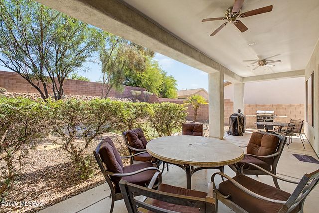 4698 W Cholla Bluff Drive, Marana, AZ 85658