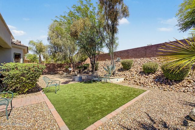 4698 W Cholla Bluff Drive, Marana, AZ 85658