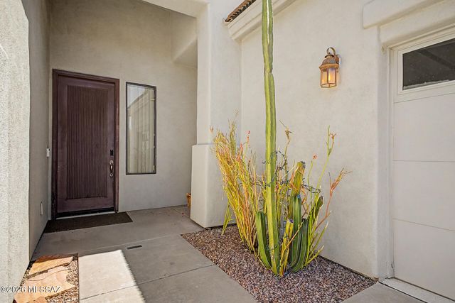 4698 W Cholla Bluff Drive, Marana, AZ 85658