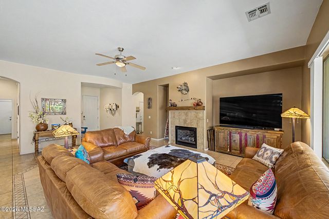 4698 W Cholla Bluff Drive, Marana, AZ 85658