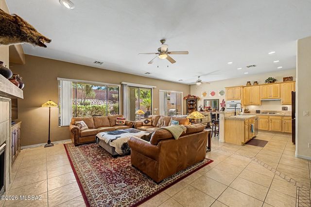 4698 W Cholla Bluff Drive, Marana, AZ 85658