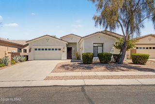 4698 W Cholla Bluff Drive, Marana, AZ 85658