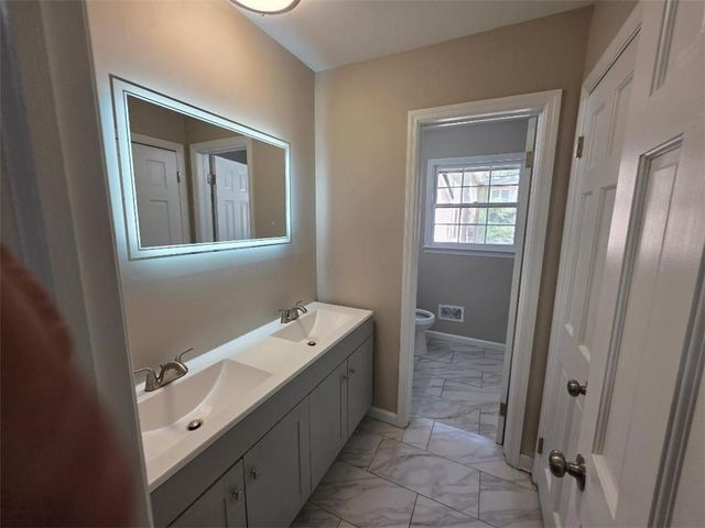 6820 Marlborough Circle S, South Fulton, GA 30349