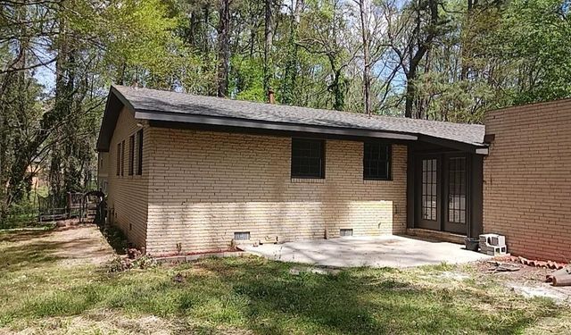 6820 Marlborough Circle S, South Fulton, GA 30349