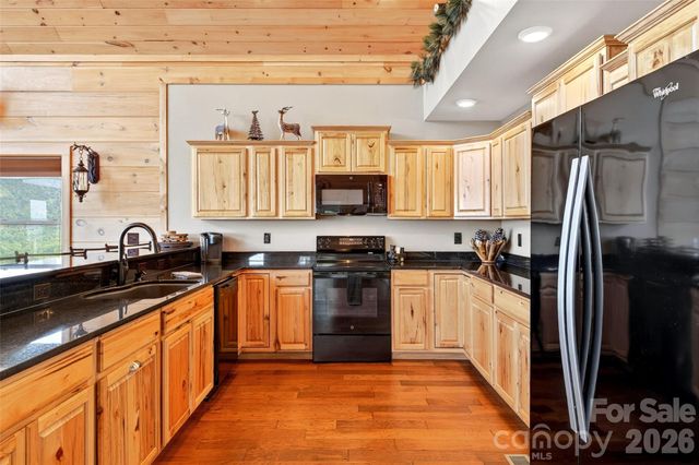 25 N Forest Drive, Marion, NC 28752