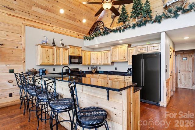 25 N Forest Drive, Marion, NC 28752