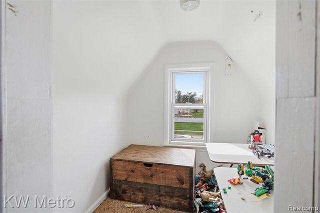 1722 Deering Street, Garden City, MI 48135