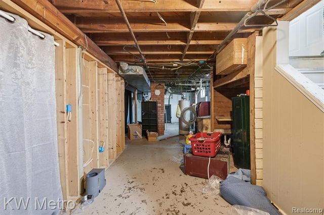 1722 Deering Street, Garden City, MI 48135