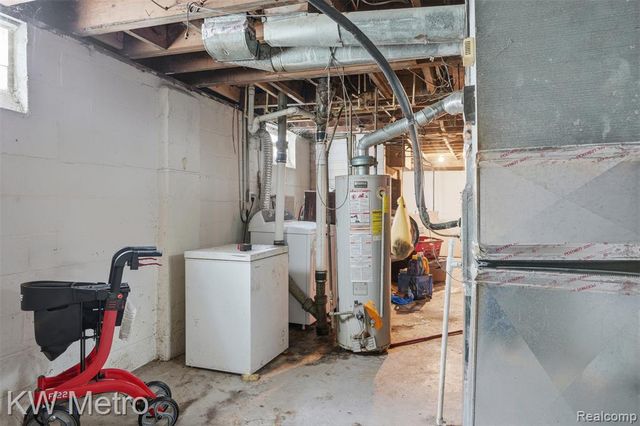 1722 Deering Street, Garden City, MI 48135