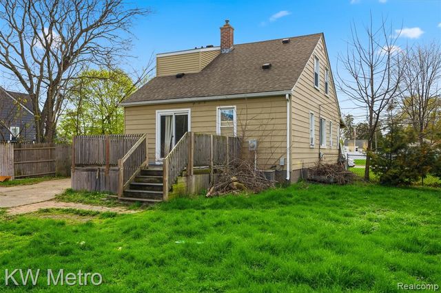 1722 Deering Street, Garden City, MI 48135