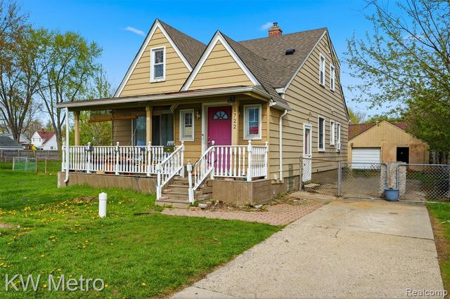 1722 Deering Street, Garden City, MI 48135