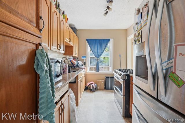 1722 Deering Street, Garden City, MI 48135