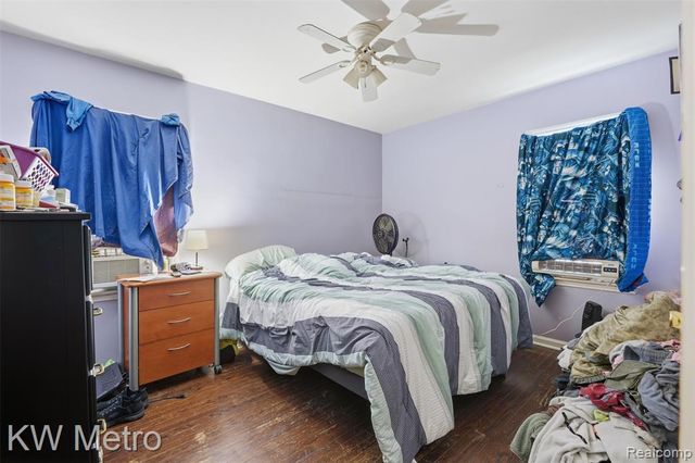 1722 Deering Street, Garden City, MI 48135