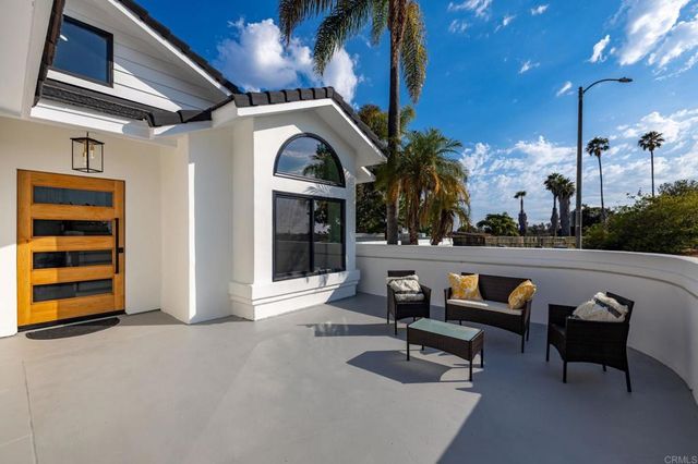 1486 Stoneridge Terrace, Vista, CA 92083