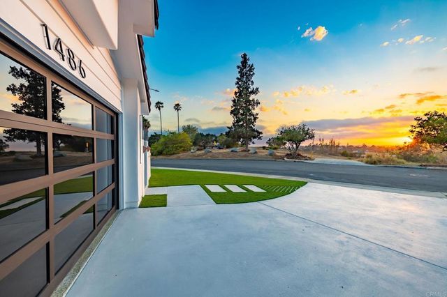 1486 Stoneridge Terrace, Vista, CA 92083