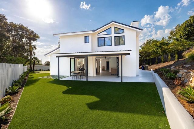 1486 Stoneridge Terrace, Vista, CA 92083