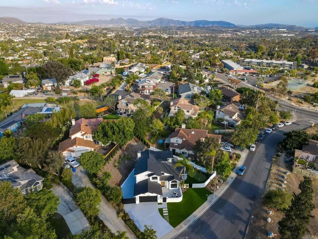1486 Stoneridge Terrace, Vista, CA 92083