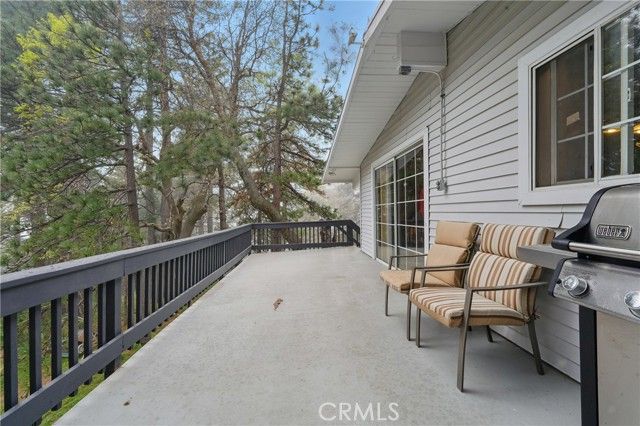 30919 Valley Oak, Running Springs, CA 92382