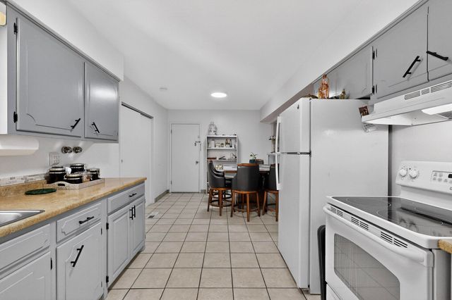 204 General Hodges Street NE, Albuquerque, NM 87123