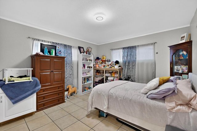 204 General Hodges Street NE, Albuquerque, NM 87123