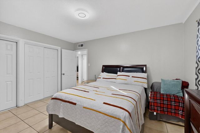 204 General Hodges Street NE, Albuquerque, NM 87123