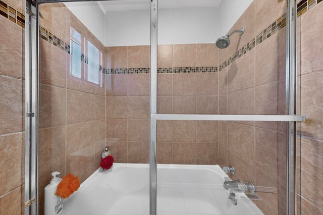 204 General Hodges Street NE, Albuquerque, NM 87123