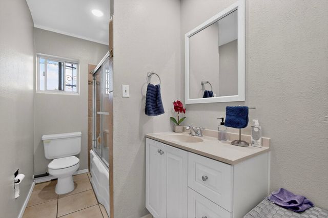 204 General Hodges Street NE, Albuquerque, NM 87123