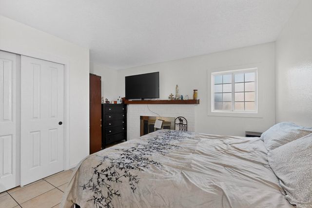 204 General Hodges Street NE, Albuquerque, NM 87123