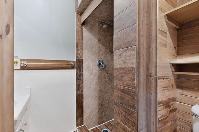 204 General Hodges Street NE, Albuquerque, NM 87123