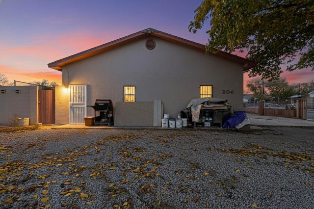 204 General Hodges Street NE, Albuquerque, NM 87123