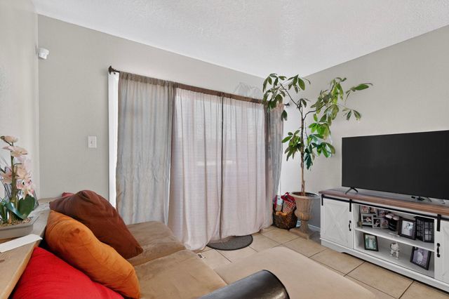 204 General Hodges Street NE, Albuquerque, NM 87123