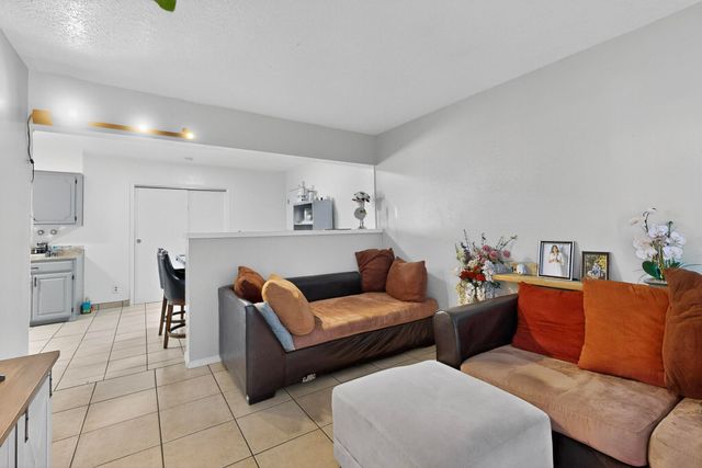 204 General Hodges Street NE, Albuquerque, NM 87123