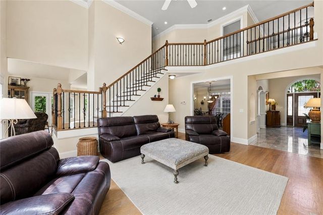 5359 Point South Drive, Gainesville, GA 30504