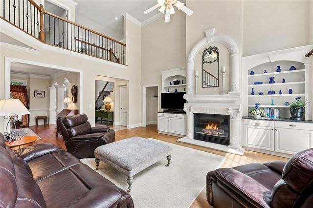 5359 Point South Drive, Gainesville, GA 30504