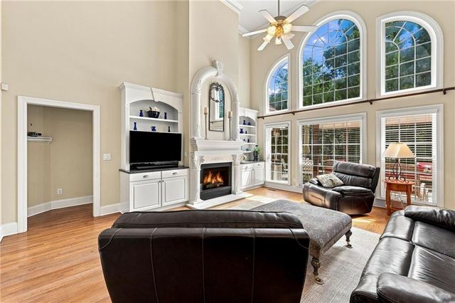 5359 Point South Drive, Gainesville, GA 30504