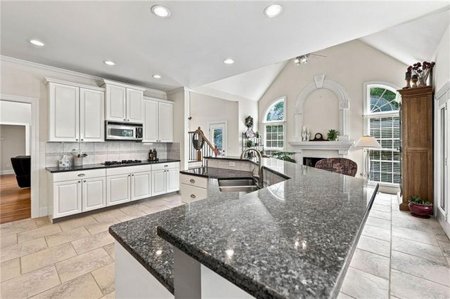 5359 Point South Drive, Gainesville, GA 30504