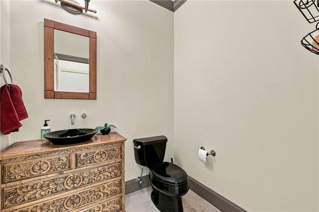 5359 Point South Drive, Gainesville, GA 30504
