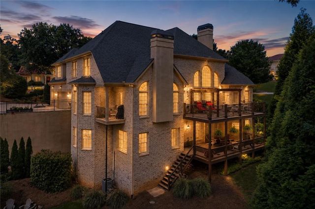 5359 Point South Drive, Gainesville, GA 30504