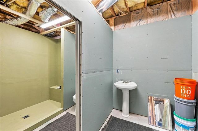 5359 Point South Drive, Gainesville, GA 30504