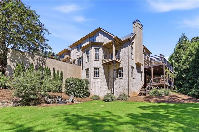 5359 Point South Drive, Gainesville, GA 30504