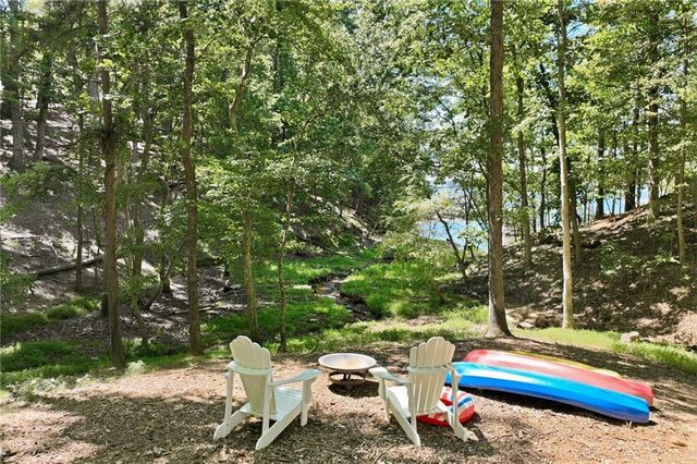 5359 Point South Drive, Gainesville, GA 30504