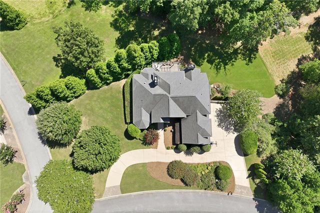 5359 Point South Drive, Gainesville, GA 30504