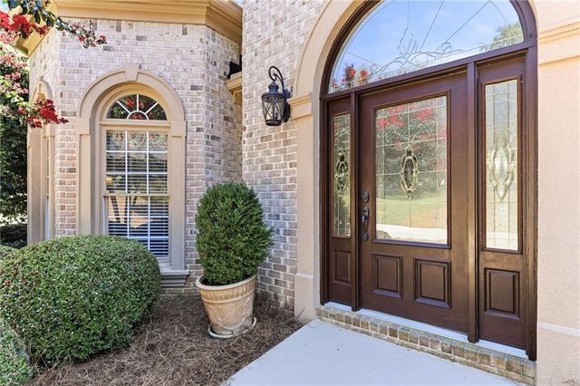 5359 Point South Drive, Gainesville, GA 30504